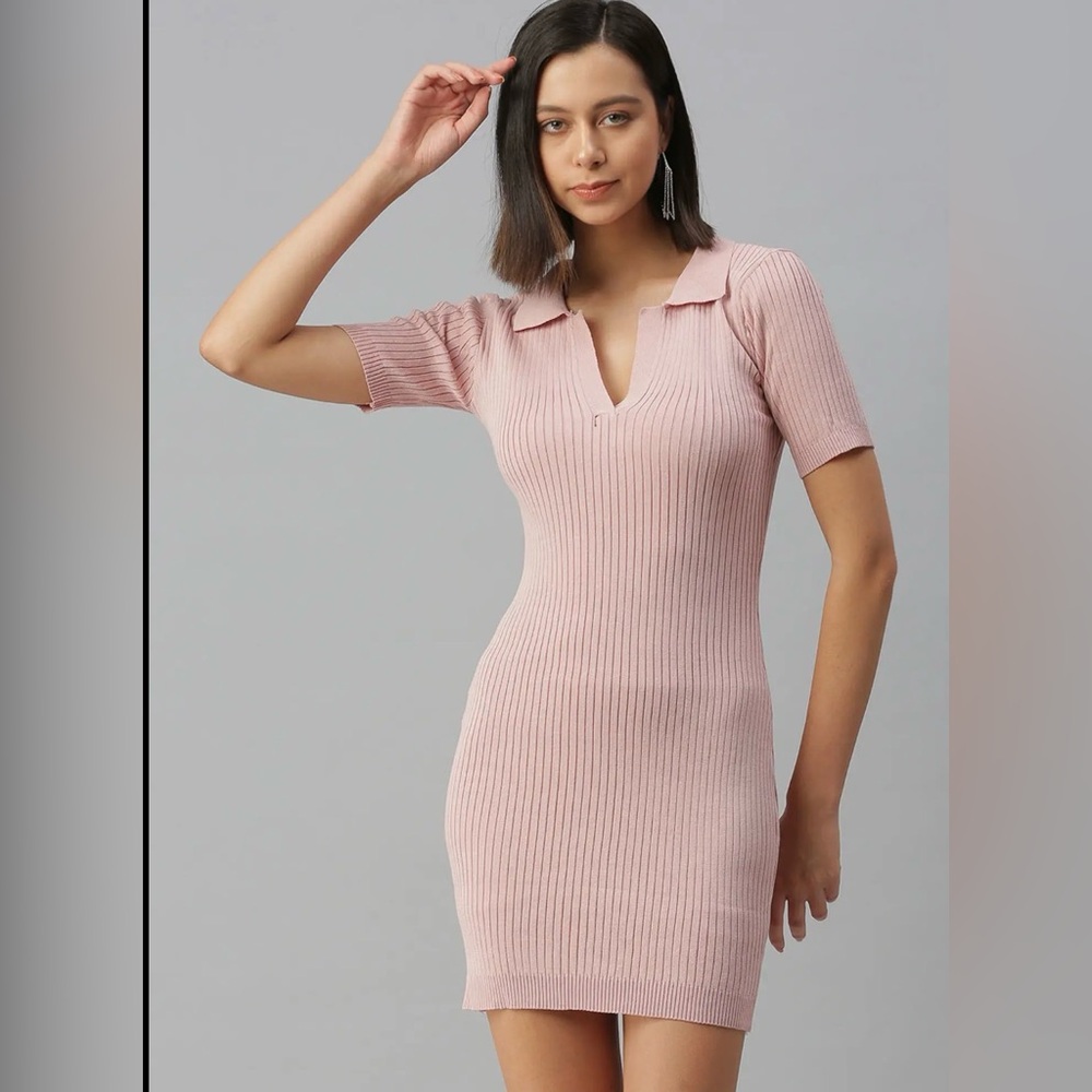 Elegant Pink Ribbed Dress